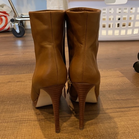 High heel boot - Picture 3 of 4